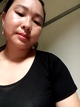 Snapshot of suki-lady chatting on 09/25/25, 02:37 suki-lady online show from 09/25/25, 02:37