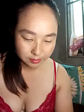 Snapshot of suki-lady chatting on 10/01/25, 07:47 suki-lady online show from 10/01/25, 07:47