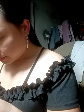 suki-lady online show from 11/10/25, 03:22