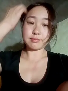 suki-lady online show from 11/24/25, 11:32