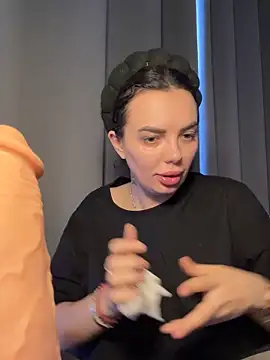 Snapshot of -RAHELA- chatting on 10/16/25, 06:36 -RAHELA- online show from 10/16/25, 06:36