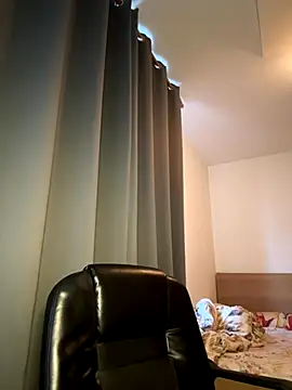 Snapshot of -RAHELA- chatting on 11/13/25, 10:14 -RAHELA- online show from 11/13/25, 10:14