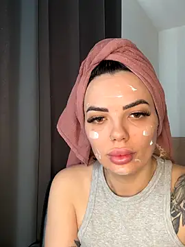 Snapshot of -RAHELA- chatting on 11/17/25, 10:21 -RAHELA- online show from 11/17/25, 10:21