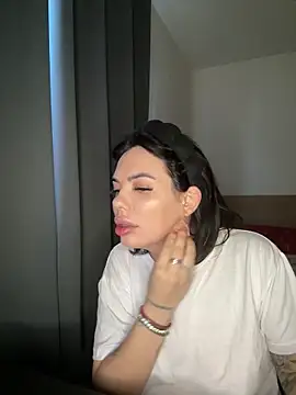 Snapshot of -RAHELA- chatting on 11/19/25, 09:20 -RAHELA- online show from 11/19/25, 09:20