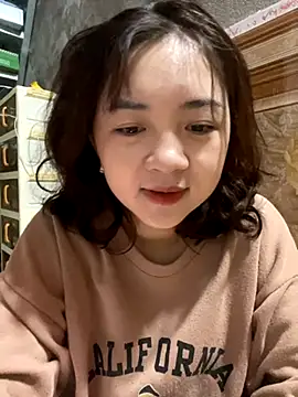 Lonnina online show from 11/12/25, 01:28