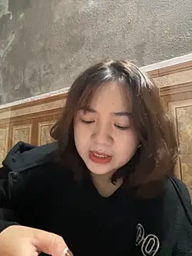 Lonnina online show from 11/13/25, 02:10