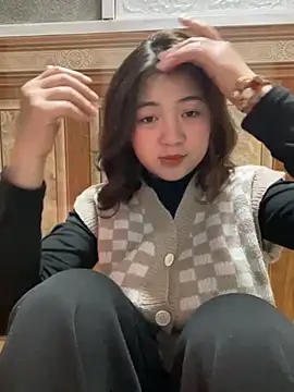 Lonnina online show from 11/19/25, 02:11