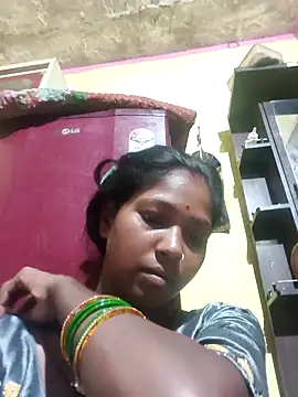 Snapshot of Fasfas2 chatting on 09/11/25, 12:33 Fasfas2 online show from 09/11/25, 12:33