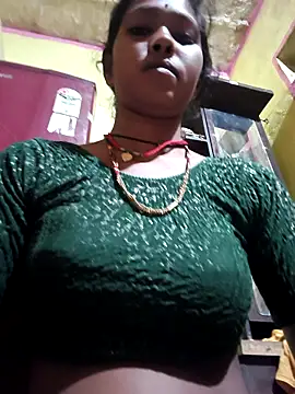 Snapshot of Fasfas2 chatting on 10/05/25, 12:42 Fasfas2 online show from 10/05/25, 12:42