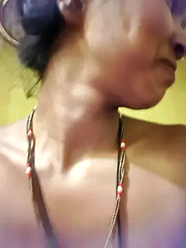 Snapshot of Fasfas2 chatting on 10/18/25, 01:52 Fasfas2 online show from 10/18/25, 01:52