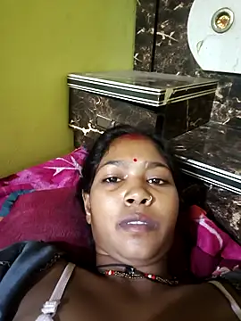 Snapshot of Fasfas2 chatting on 10/22/25, 10:20 Fasfas2 online show from 10/22/25, 10:20