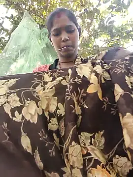 Snapshot of Fasfas2 chatting on 11/11/25, 06:02 Fasfas2 online show from 11/11/25, 06:02