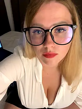 anny mooore online show from 09/15/25, 06:52