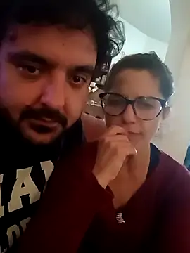 Snapshot of CasalTopaTudo chatting on 09/10/25, 04:07 CasalTopaTudo online show from 09/10/25, 04:07