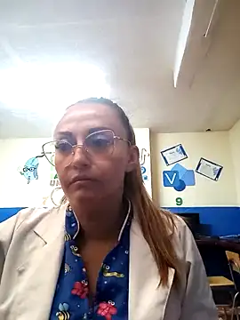 Snapshot of -AngelNova- chatting on 10/27/25, 01:04 -AngelNova- online show from 10/27/25, 01:04