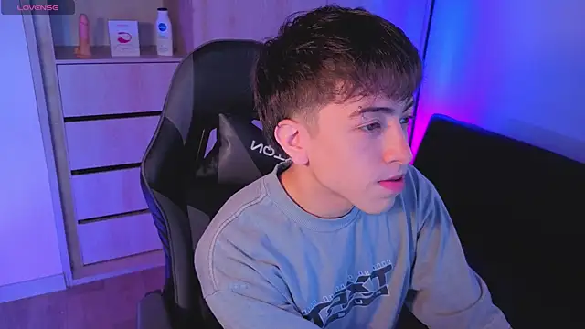 onlinenico online show from 10/25/25, 08:03