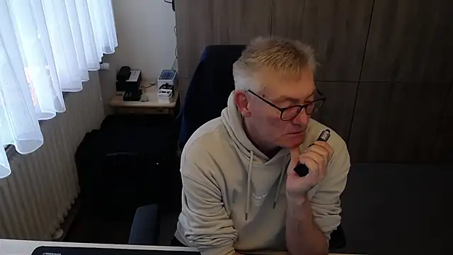 randyandy67 online show from 11/18/25, 08:19