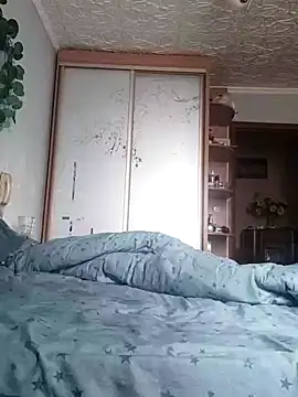 GlamMilena online show from 10/31/25, 12:17