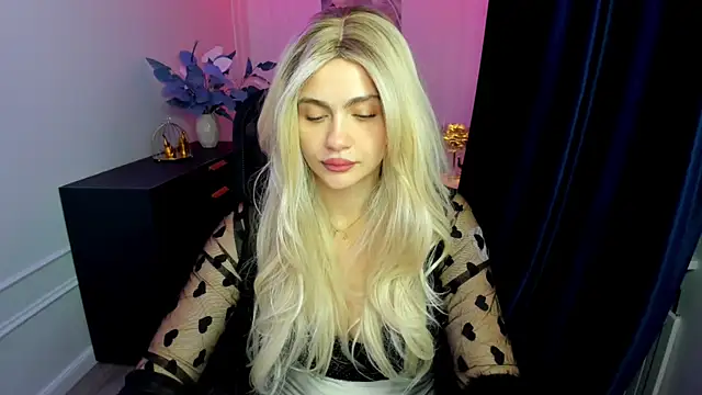 LeslieMineg online show from 09/25/25, 07:39