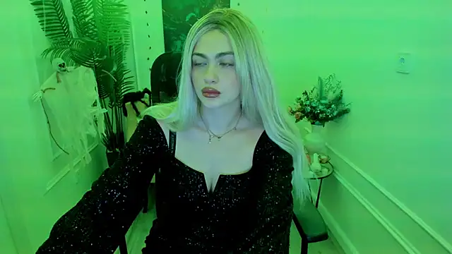 LeslieMineg online show from 10/29/25, 11:34