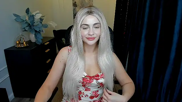 LeslieMineg online show from 11/06/25, 07:48