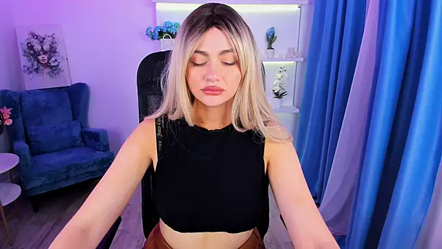 LeslieMineg online show from 11/21/25, 08:07