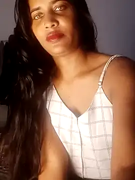 Snapshot of mahakumari12 chatting on 09/12/25, 05:07 mahakumari12 online show from 09/12/25, 05:07