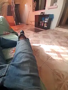 Snapshot of Bri25 chatting on 11/20/25, 04:40 Bri25 online show from 11/20/25, 04:40