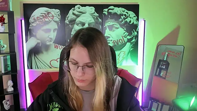 Carrie Rose online show from 09/10/25, 04:12