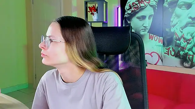 Carrie Rose online show from 09/30/25, 04:17