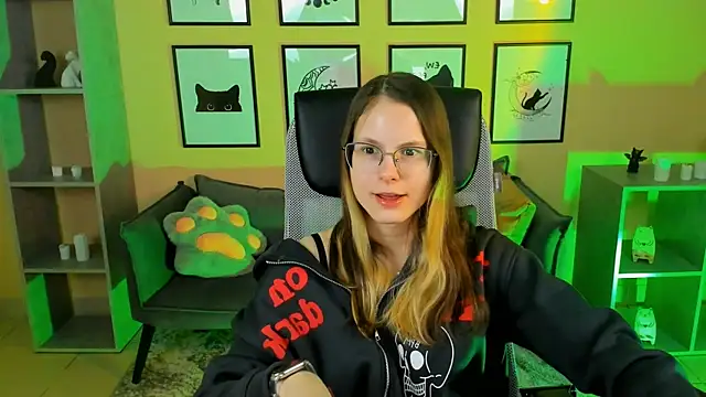 Carrie Rose online show from 11/15/25, 02:31