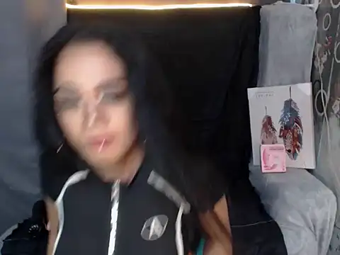 SerenityFoxx online show from 11/06/25, 07:37