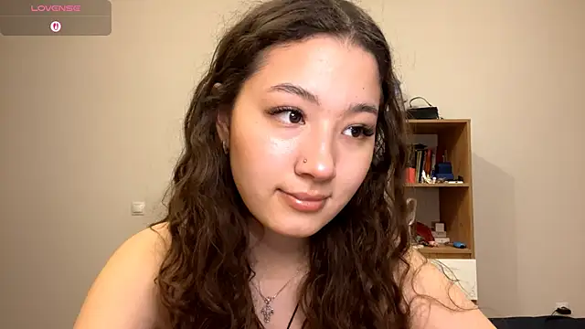 Sakuravice online show from 10/31/25, 12:17