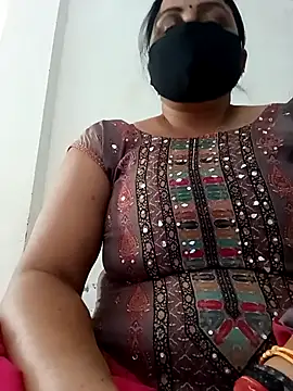 Snapshot of Rakhi_sawant143 chatting on 11/10/25, 07:18 Rakhi sawant143 online show from 11/10/25, 07:18