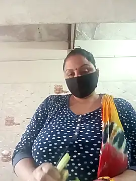 Snapshot of Rakhi_sawant143 chatting on 11/17/25, 02:17 Rakhi sawant143 online show from 11/17/25, 02:17