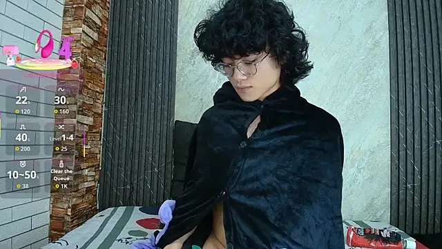 Snapshot of mich_marin_ chatting on 09/19/25, 11:22 mich marin online show from 09/19/25, 11:22