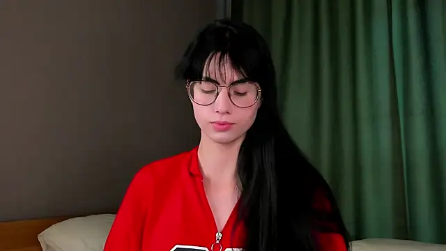 ArlineJanik online show from 09/11/25, 11:32