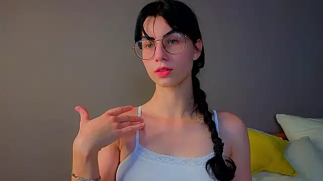 ArlineJanik online show from 09/26/25, 11:14