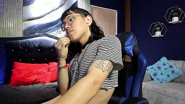 christina vamp1 online show from 10/15/25, 07:58