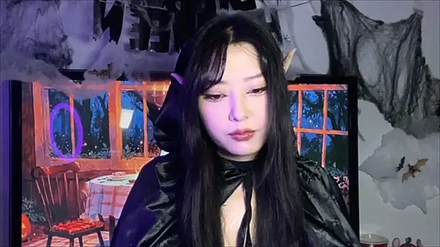 WonderMira online show from 10/28/25, 01:14