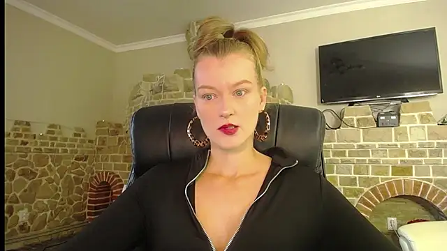 Snapshot of MysticVenus_ chatting on 09/10/25, 08:03 MysticVenus online show from 09/10/25, 08:03