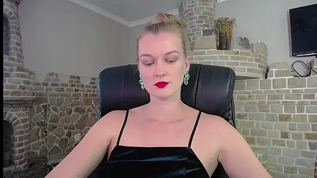 Snapshot of MysticVenus_ chatting on 09/22/25, 11:01 MysticVenus online show from 09/22/25, 11:01