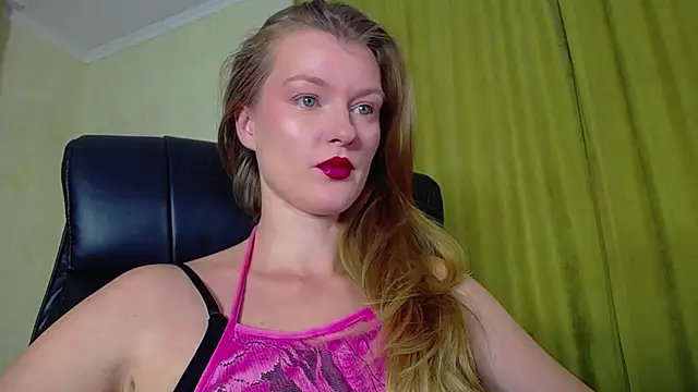 Snapshot of MysticVenus_ chatting on 11/15/25, 01:07 MysticVenus online show from 11/15/25, 01:07