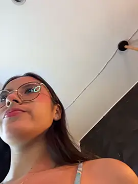 Juanita-Diaz online show from 11/01/25, 08:33