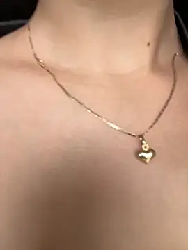 Juanita-Diaz online show from 11/05/25, 08:31