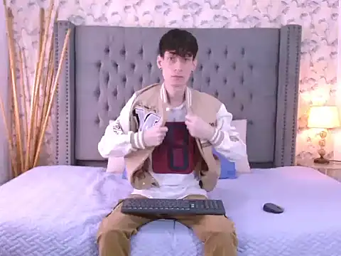 Luke Carter online show from 09/22/25, 01:02