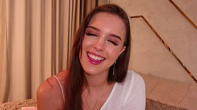 Olivia Mourr online show from 11/21/25, 05:00