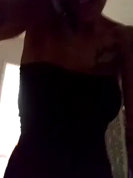 Snapshot of Lilahstello50 chatting on 11/06/25, 03:40 Lilahstello50 online show from 11/06/25, 03:40