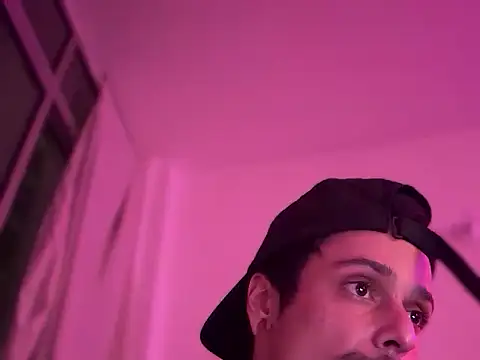 chrisalmeid  online show from 11/05/25, 03:28