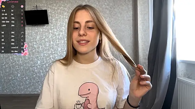 Snapshot of DreamyOlivia chatting on 10/07/25, 01:08 DreamyOlivia online show from 10/07/25, 01:08